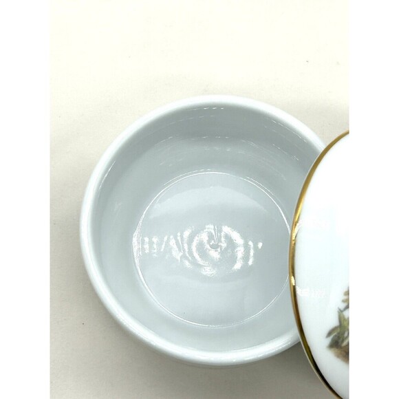 M.J.‎ Hummel Trinket Dish, Jar w/ Lid. Porcelain "He Loves Me" SKU GAR249 - Picture 3 of 5